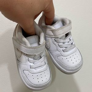 Nike Court Borough Low 2 - Size 5C